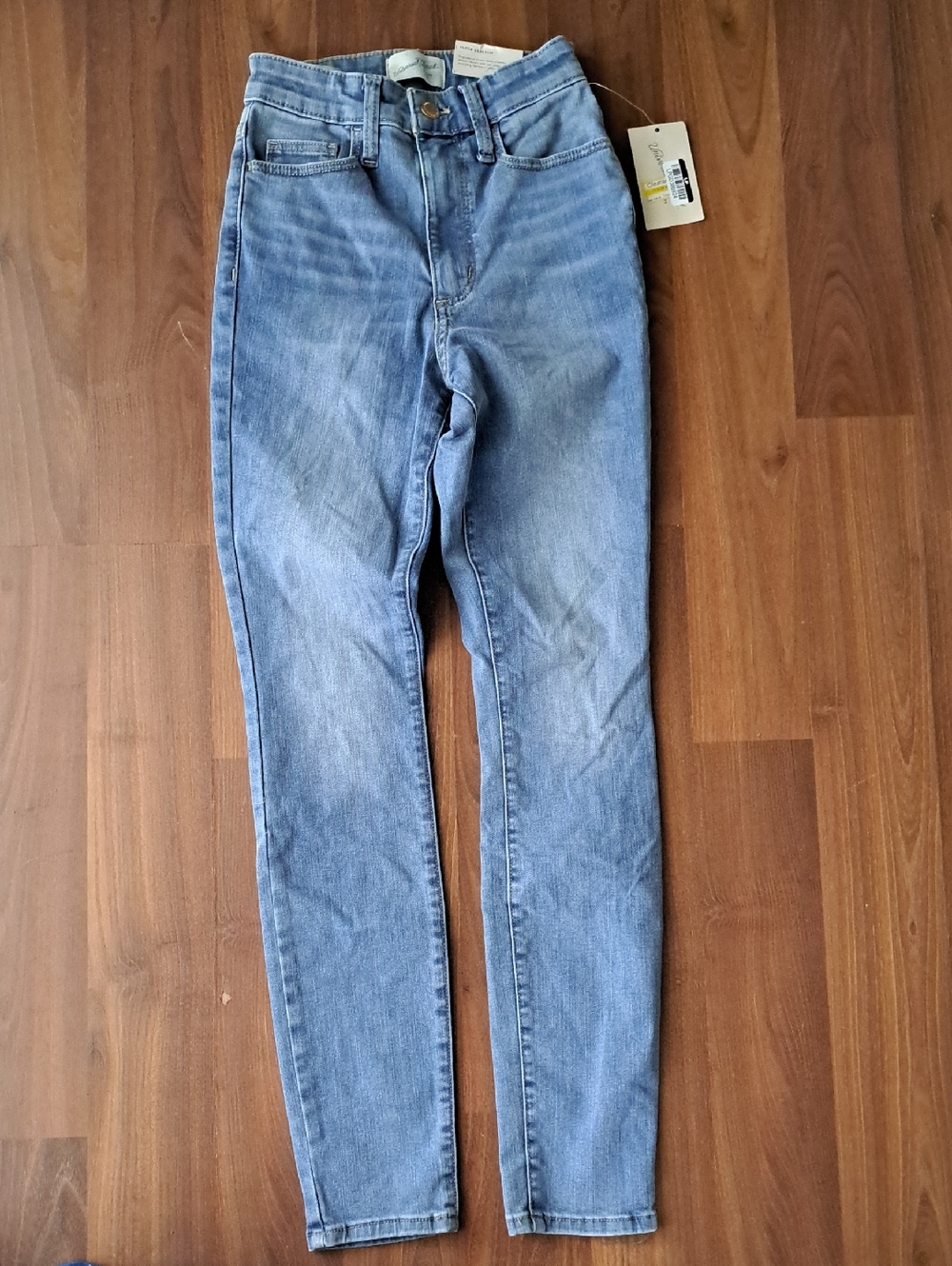 Universal Thread High-Rise Light Wash Slim Jeans
